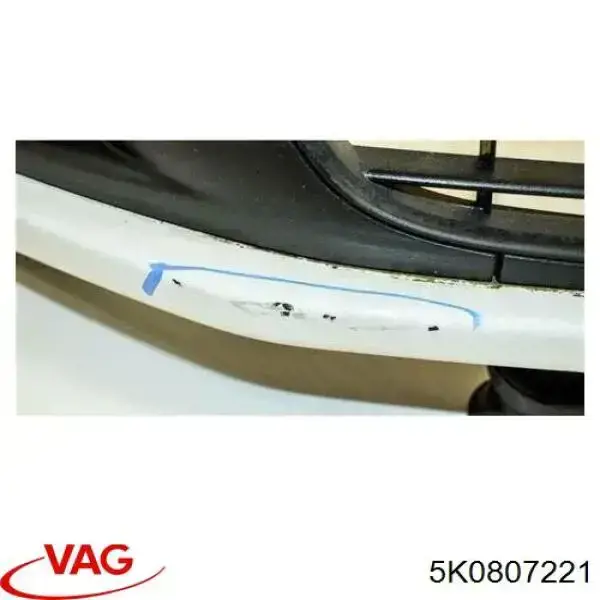 Zderzak przedni VAG 5K0807221 cena, od 117,44 USD