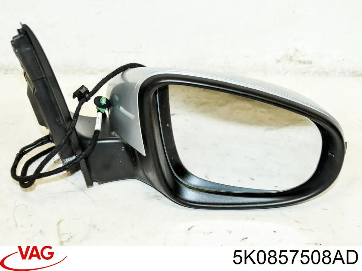 Obudowa lusterka wstecznego prawego VAG 5K0857508AD cena, od 122,08 USD
