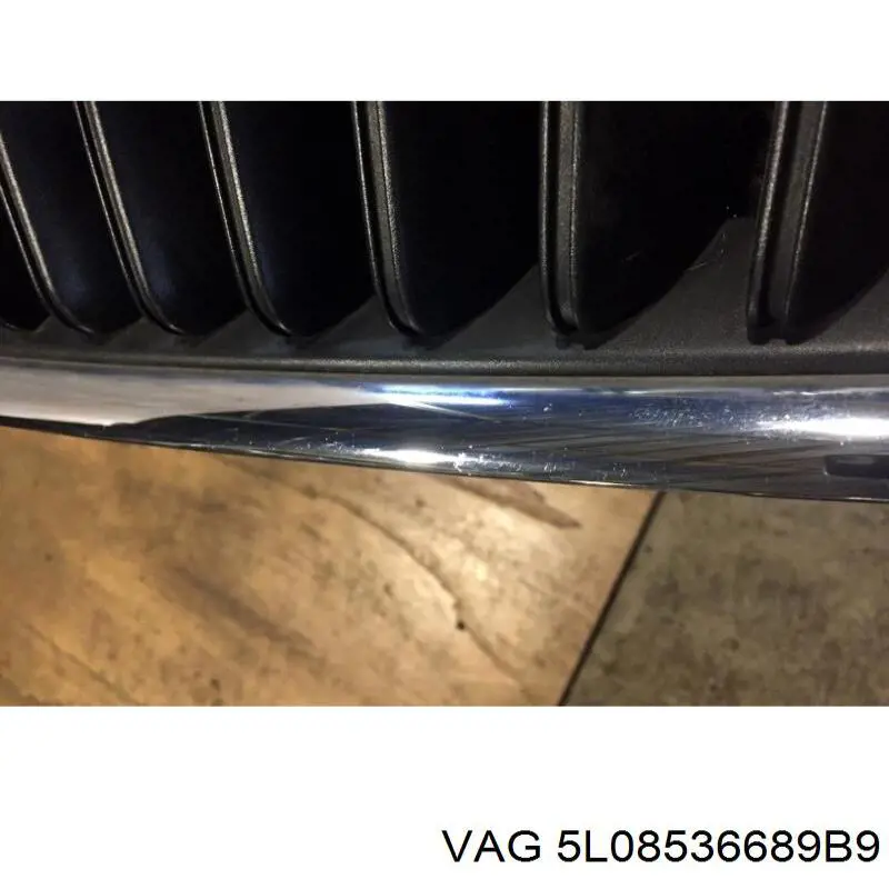 Do koszyka Atrapa chłodnicy Skoda Yeti  5L, 5L1, 5L2, 5L6, 5L7