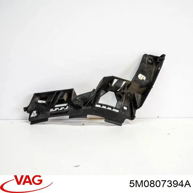 Prowadnica zderzaka tylnego prawa VAG 5M0807394A cena, od 44,27 USD