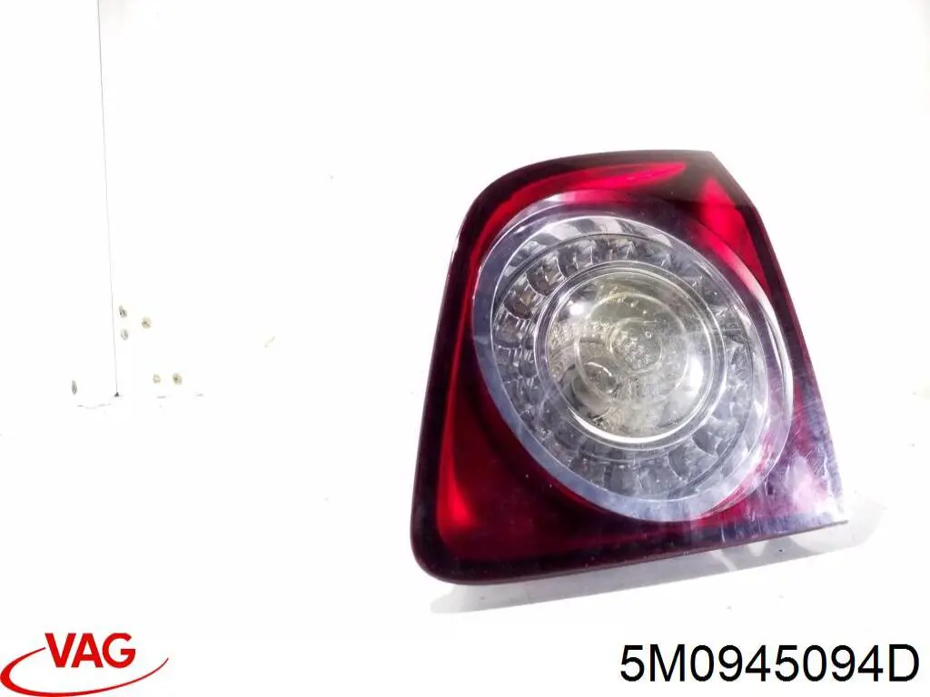 5M0945094J VAG Lampa zespolona tylna prawa wewnętrzna