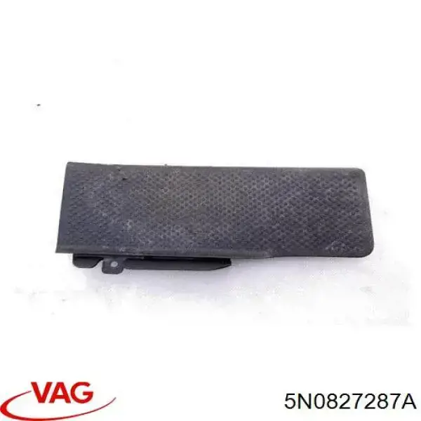 Obudowa lampki odświetlenia tablicy rejestracyjnej VAG 5N0827287A cena, od 52,58 USD
