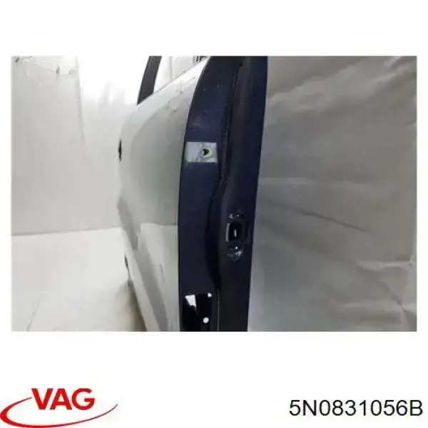 Drzwi przednie prawe VAG 5N0831056B cena, od 602,71 USD