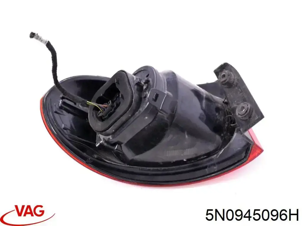 Lampa zespolona tylna prawa zewnętrzna VAG 5N0945096H cena, od 114,07 USD