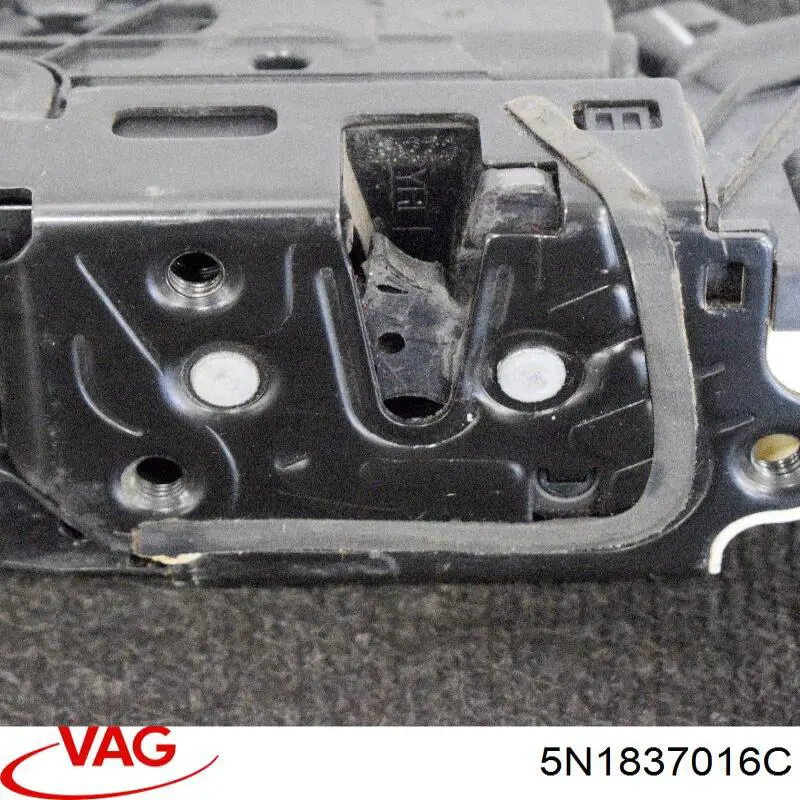 Do koszyka 5N1837016C VAG Zamek drzwi przednich prawych
