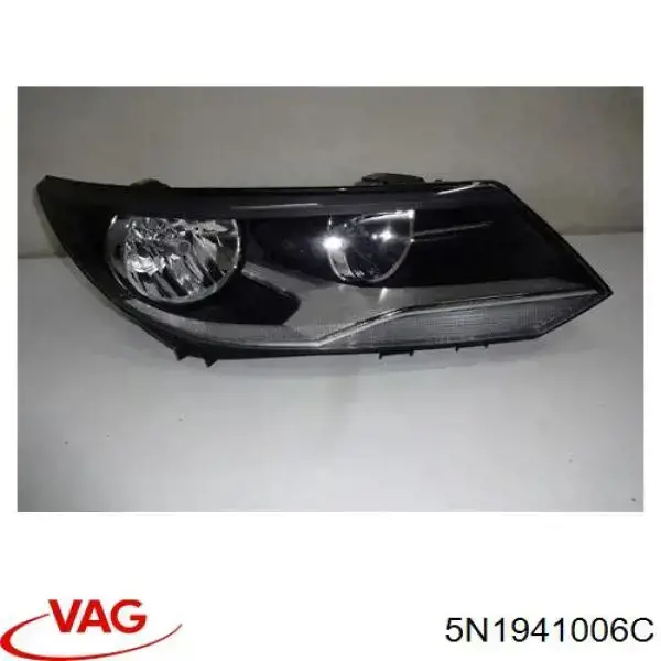 5N1941006C VAG Reflektor prawy