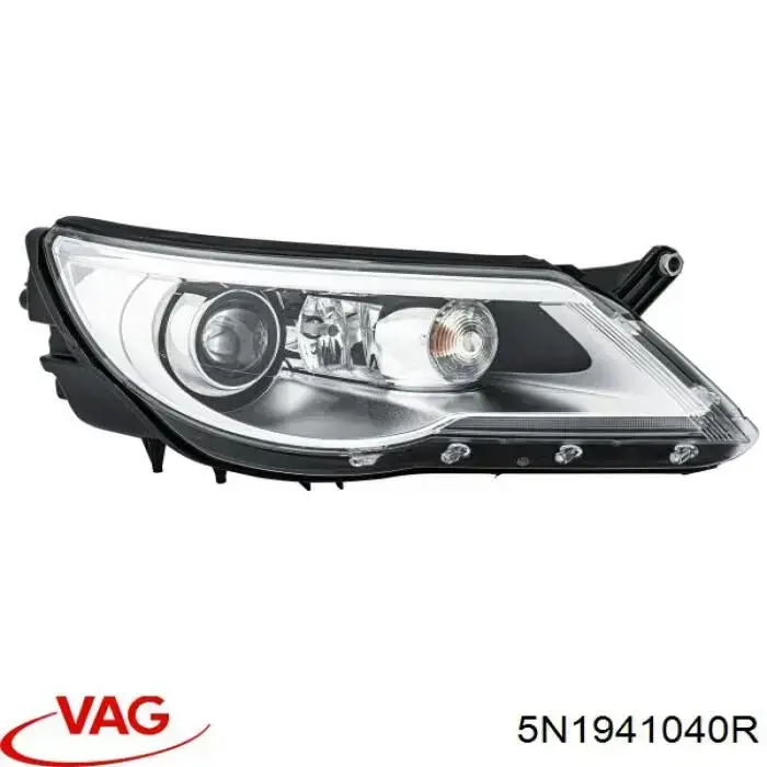 Reflektor prawy VAG 5N1941040R cena, od 918,28 USD