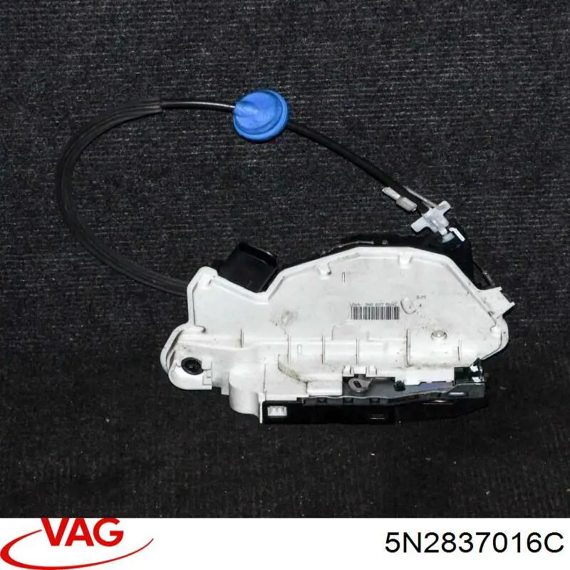 Zamek drzwi przednich prawych VAG 5N2837016C cena, od 60,44 USD