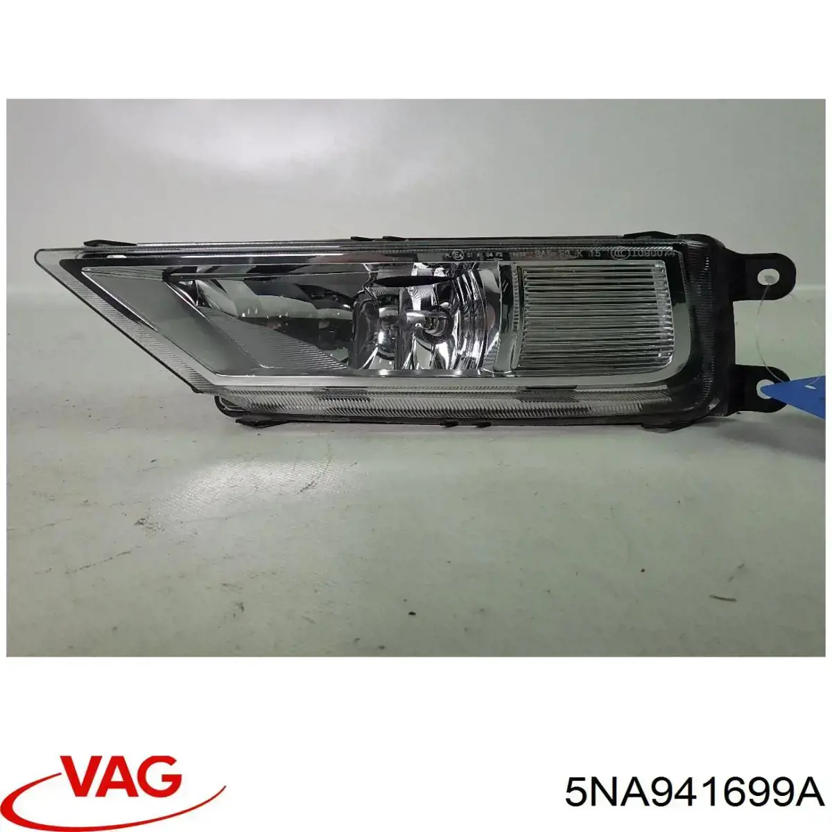 5NA941699A VAG Lampa przeciwmgielna lewa