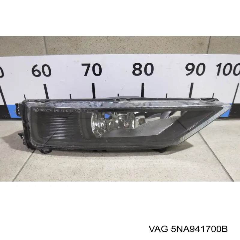 5NA941700B VAG Lampa przeciwmgielna prawa