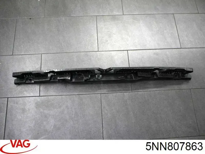 5NN807863 VAG Wspornik zderzaka tylnego środkowy
