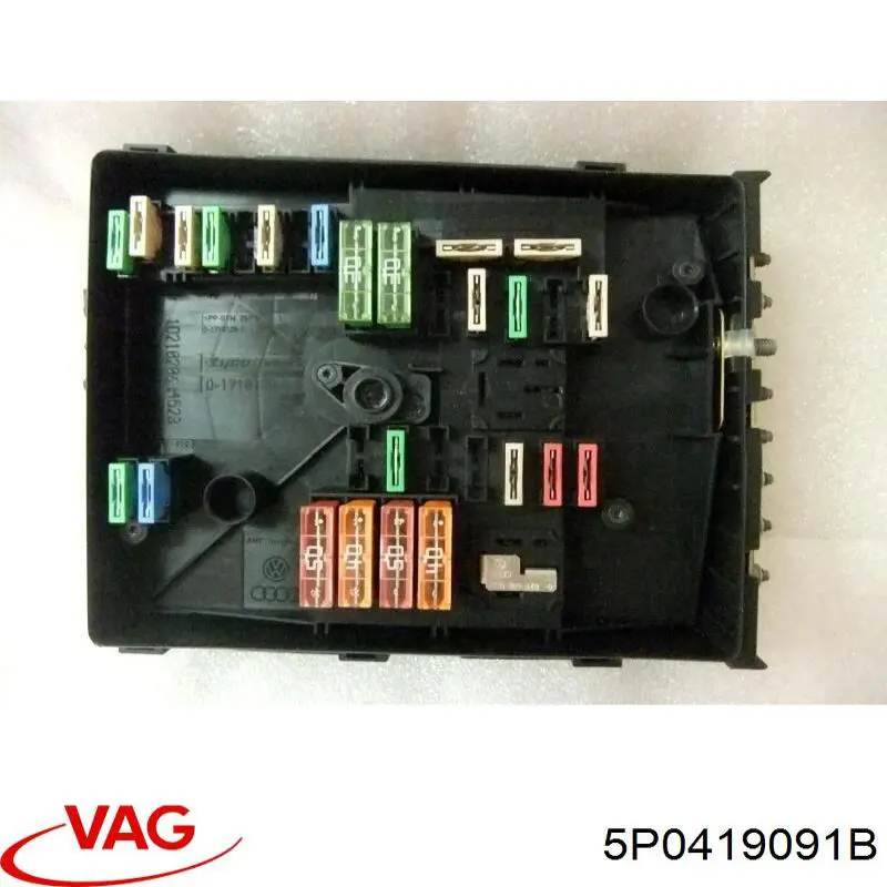 Kierownica VAG 5P0419091B cena, od 90,24 USD