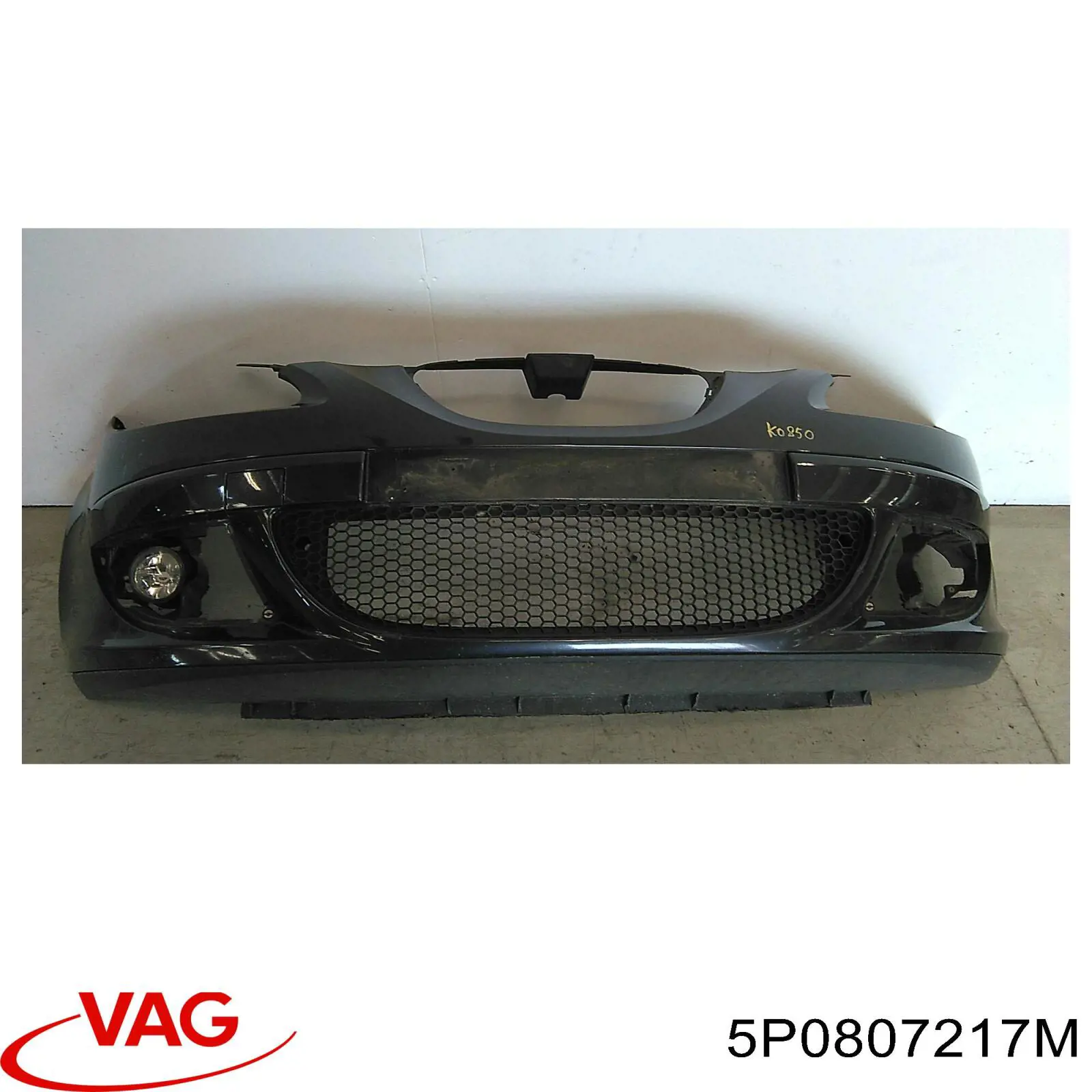 Zderzak przedni VAG 5P0807217M cena, od 262,20 USD
