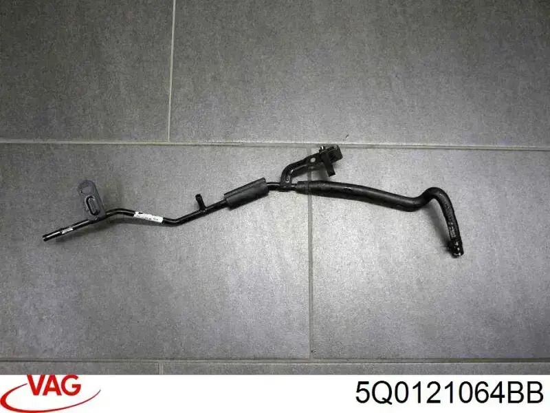 Do koszyka 5Q0121064BB VAG Przewód (króciec) układu chłodzenia