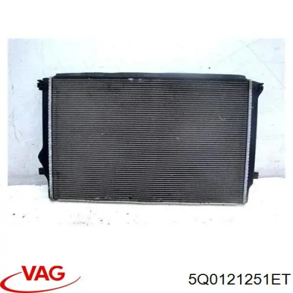 Chłodnica silnika VAG 5Q0121251ET cena, od 118,69 USD