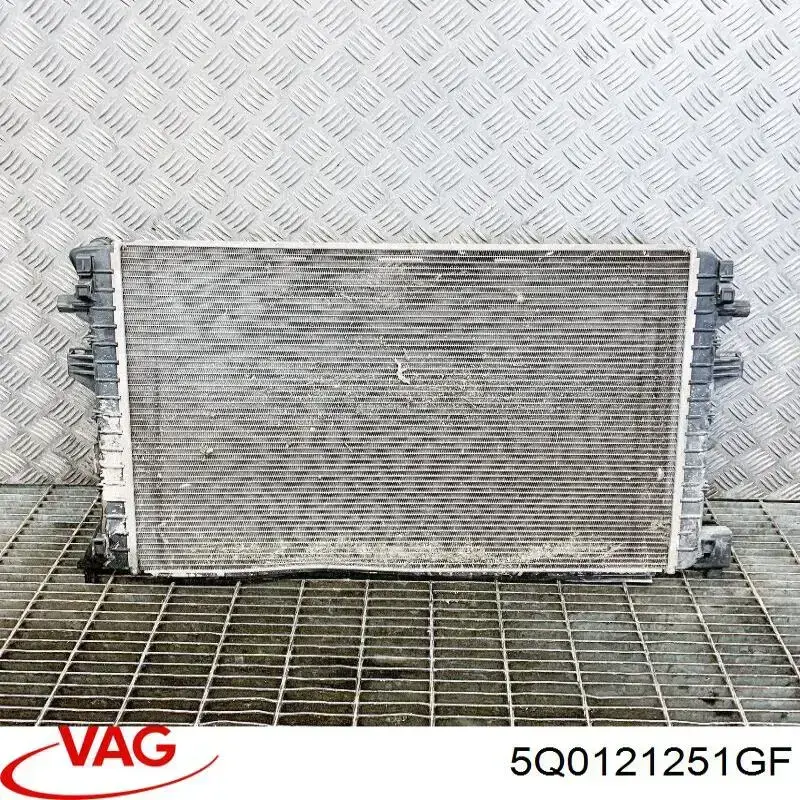 Chłodnica silnika dodatkowa VAG 5Q0121251GF cena, od 98,41 USD