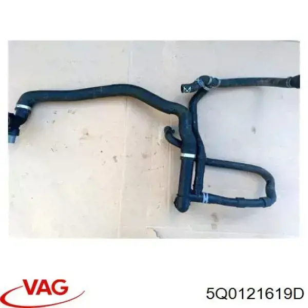 Kołnierz układu chłodzenia (trójnik) VAG 5Q0121619D cena, od 29,15 USD