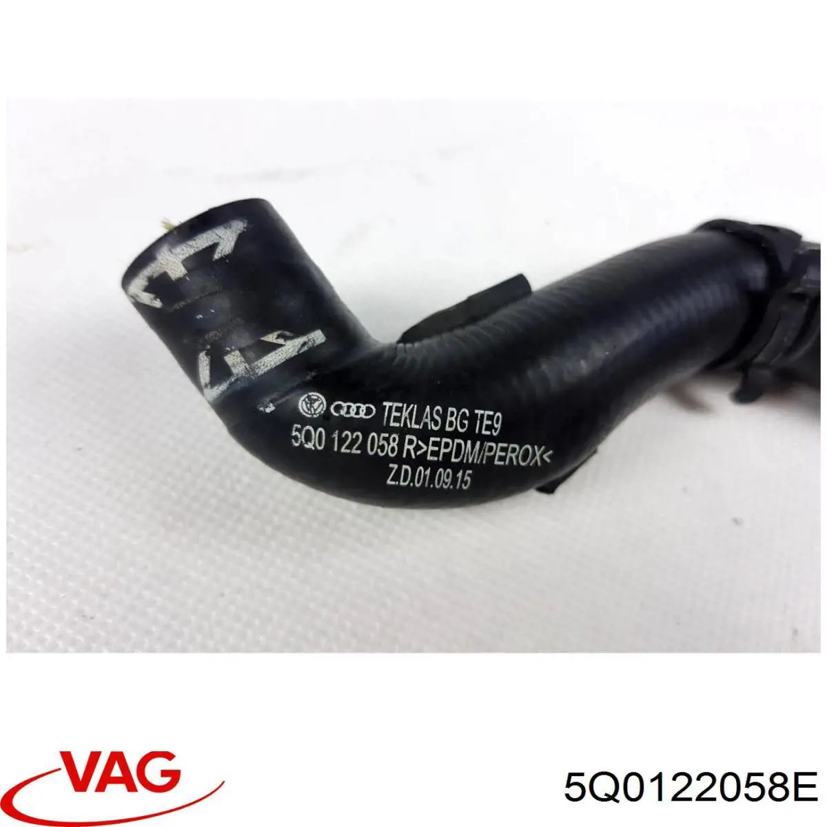 Przewód (króciec) układu chłodzenia VAG 5Q0122058E cena, od 112,37 USD