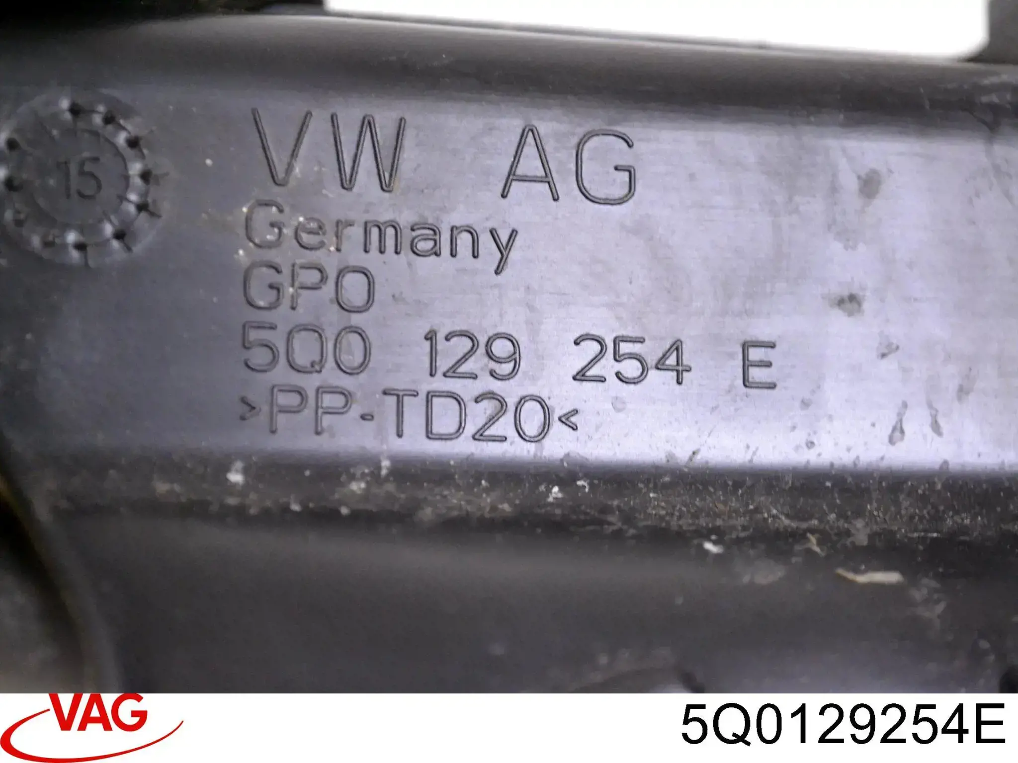  Wlot powietrza do filtra powietrza Volkswagen Jetta 7