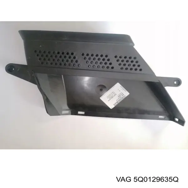 5Q0129635Q VAG Króciec powietrza, wylot filtra powietrznego