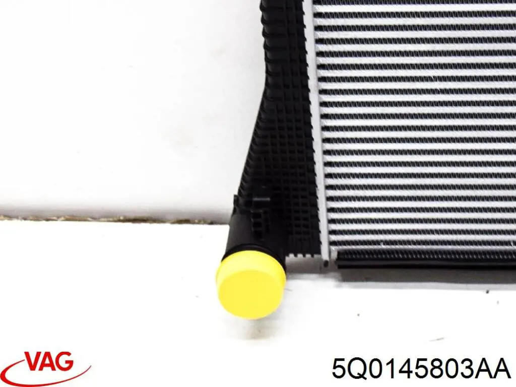 5Q0145803AA VAG Chłodnica intercoolera