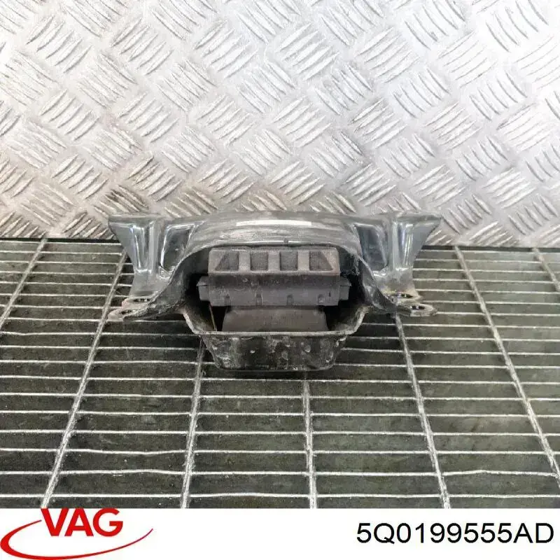 Do koszyka 5Q0199555AD VAG Poduszka (podpora) silnika lewa
