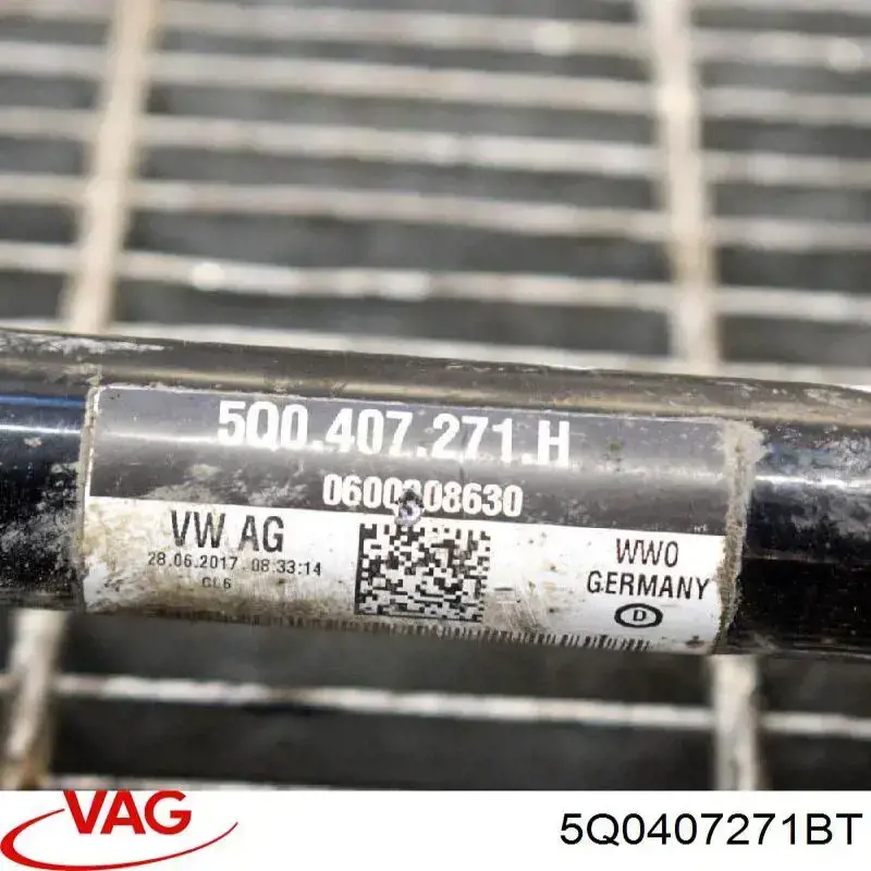 Półoś napędowa przednia lewa VAG 5Q0407271BT cena, od 131,19 USD