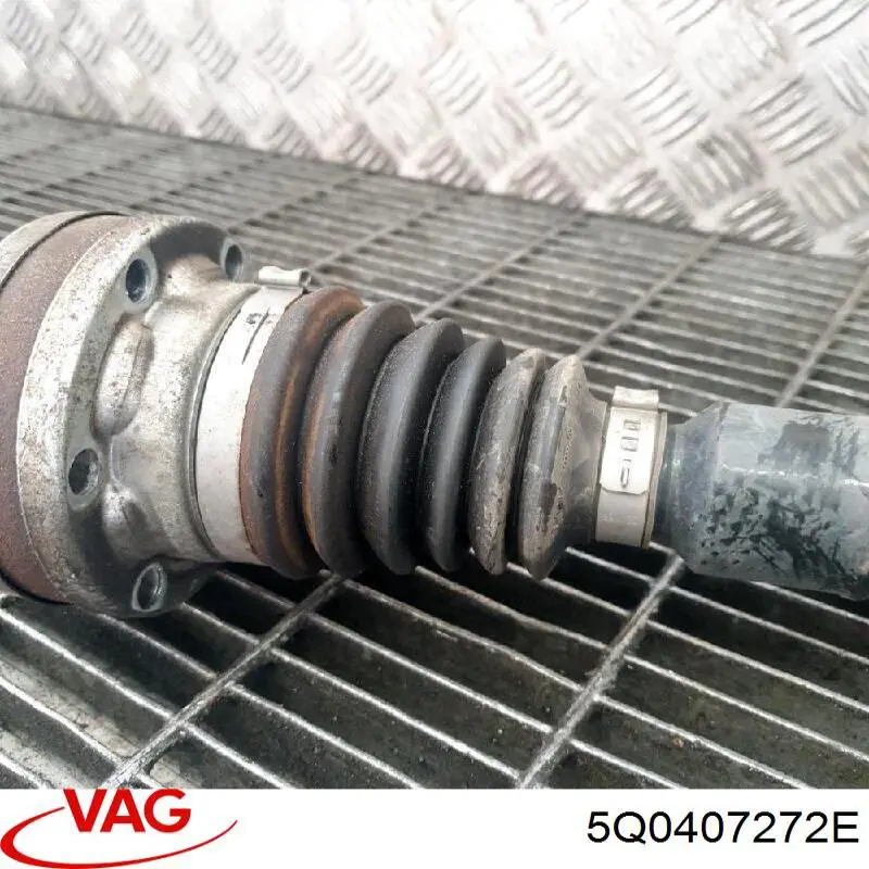 Półoś napędowa przednia prawa 5Q0407272E VAG
