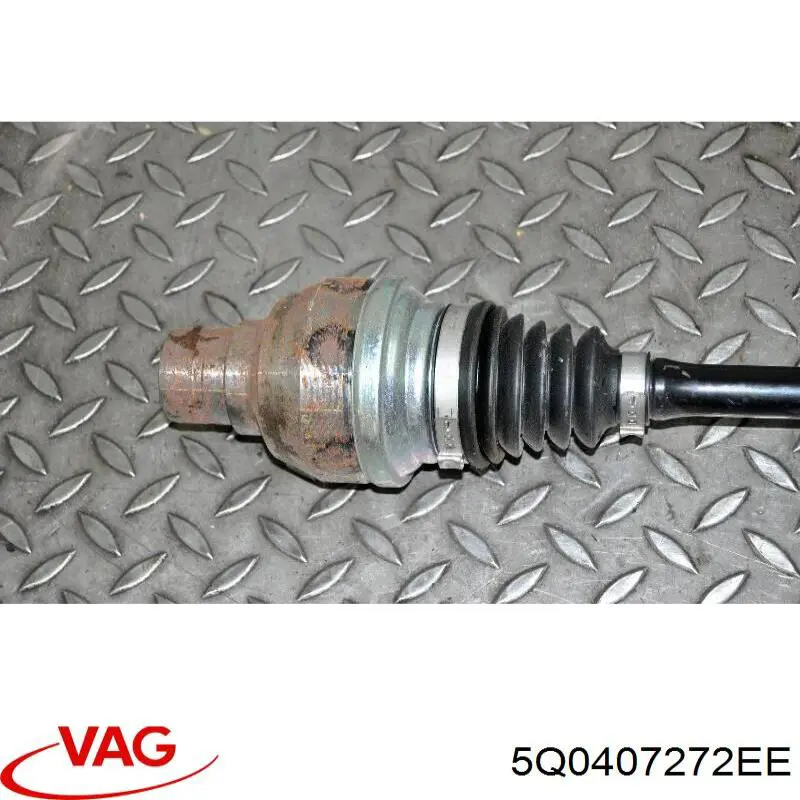 5Q0407272EE VAG Półoś napędowa przednia prawa