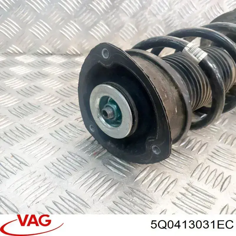 Amortyzator przedni VAG 5Q0413031EC
