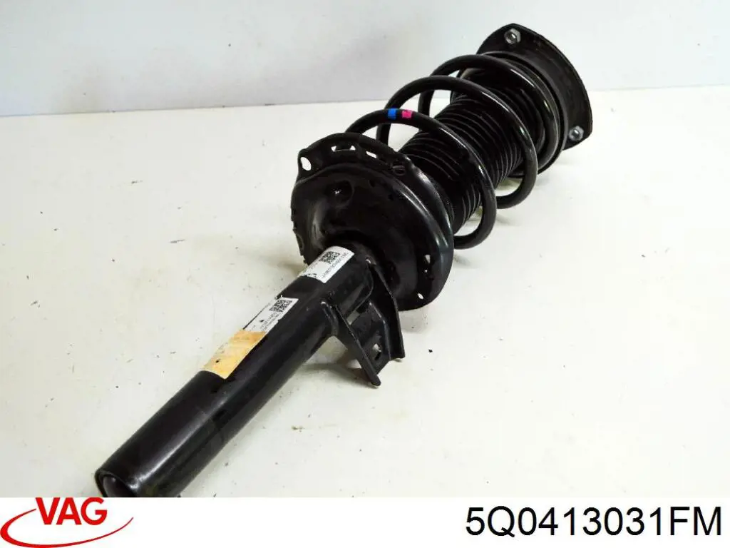 Do koszyka 5Q0413031FM VAG Amortyzator przedni