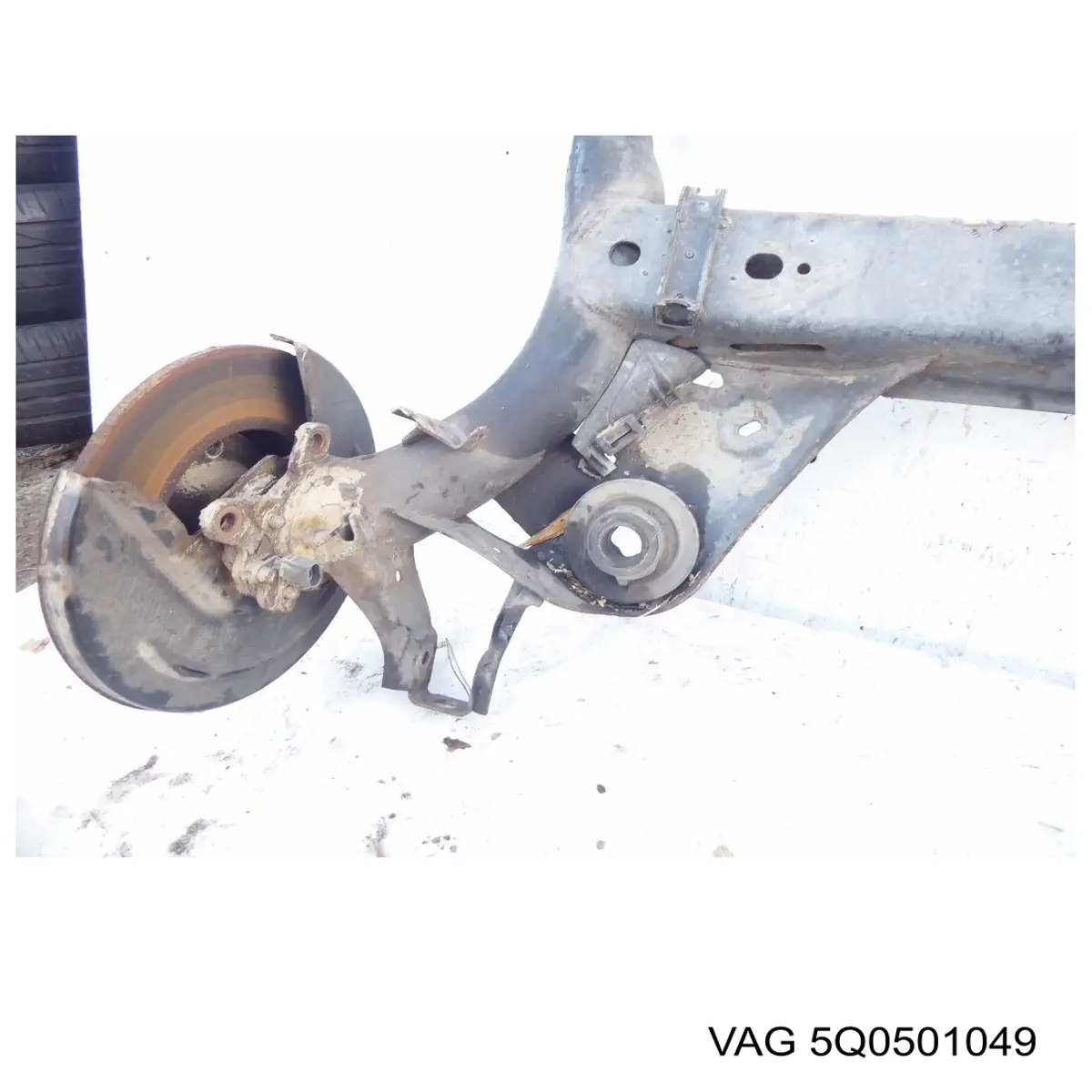 Do koszyka 5Q0501049 VAG Korpus osi tylnej