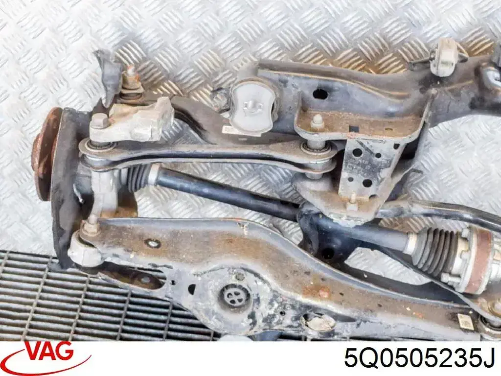 Do koszyka 5Q0505235J VAG Korpus osi tylnej