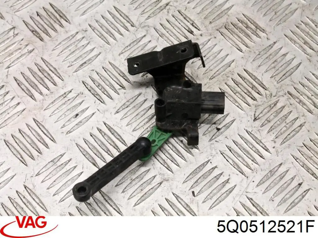 Czujnik poziomowania karoserii tylny lewy VAG 5Q0512521F cena, od 46,19 USD