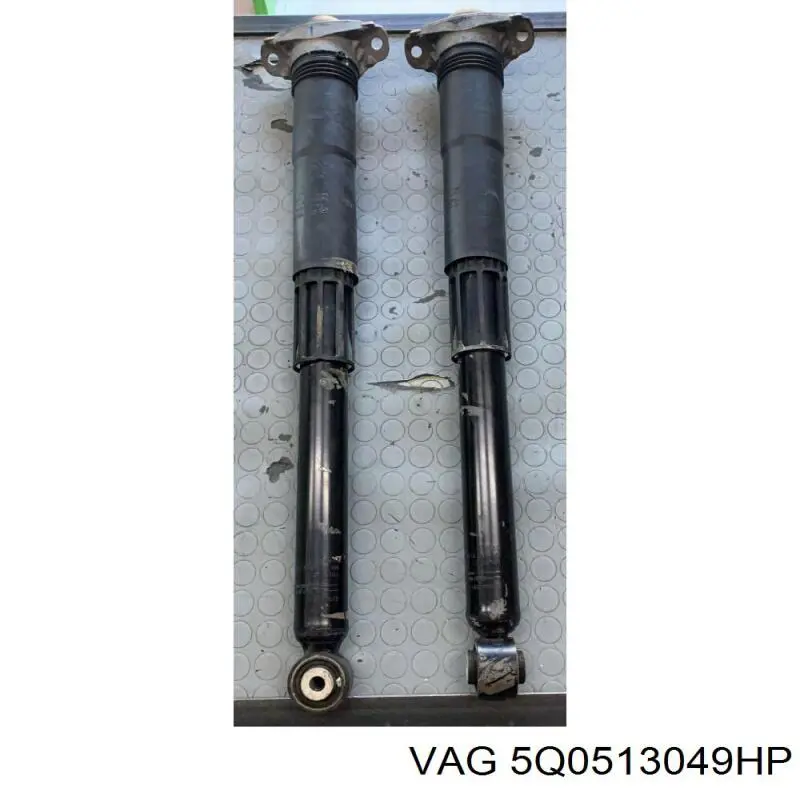 5Q0513049HP VAG Amortyzator tylny
