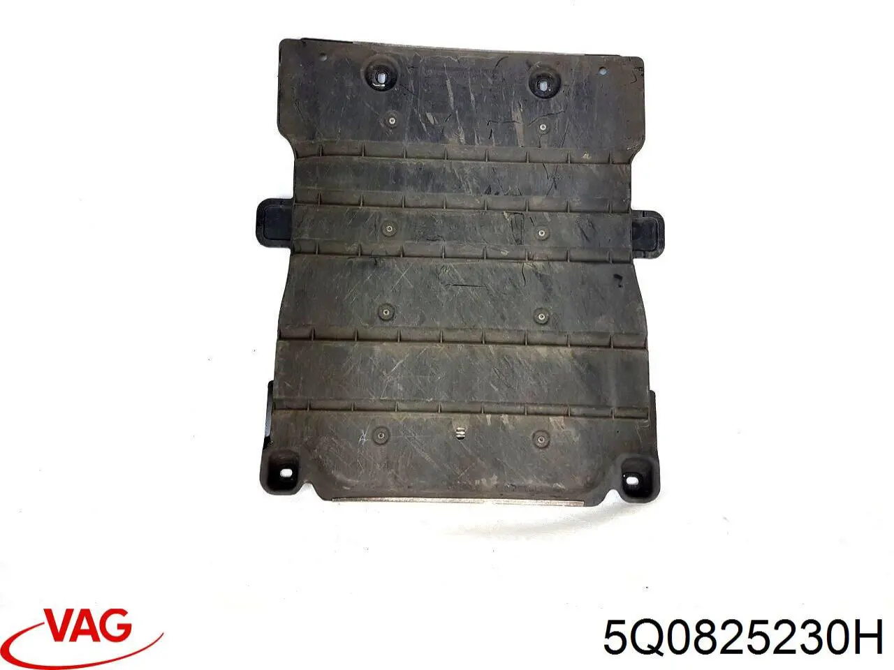 Osłona podwozia lewa VAG 5Q0825230H cena, od 60,80 USD