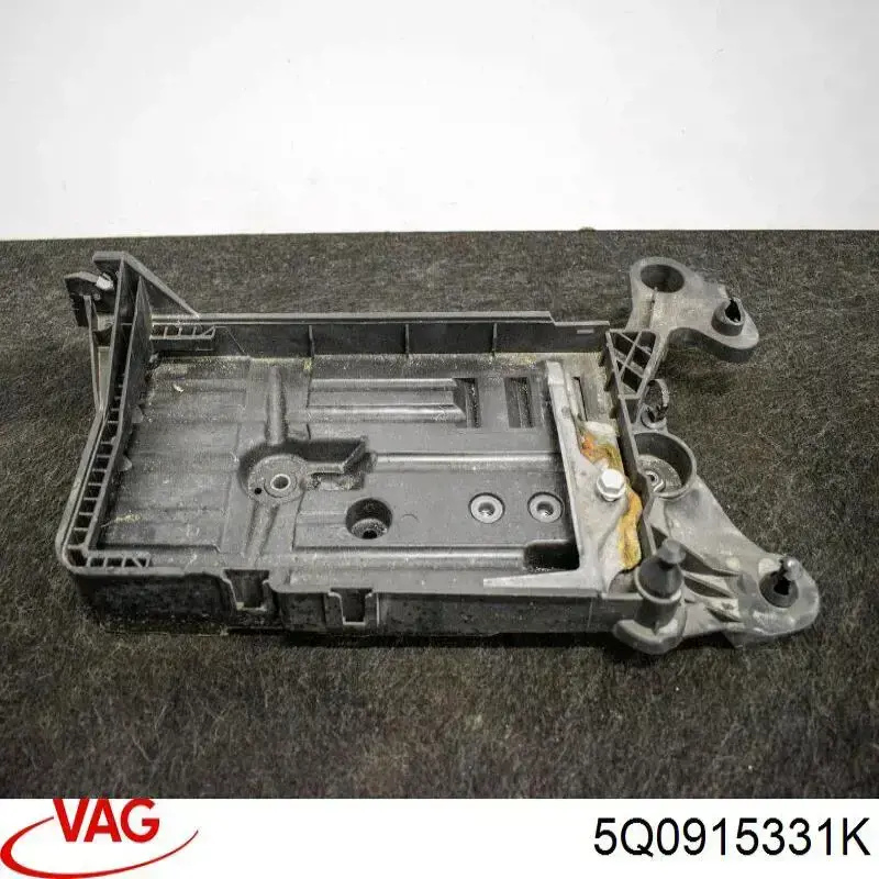Podstawa akumulatora VAG 5Q0915331K cena, od 78,32 USD