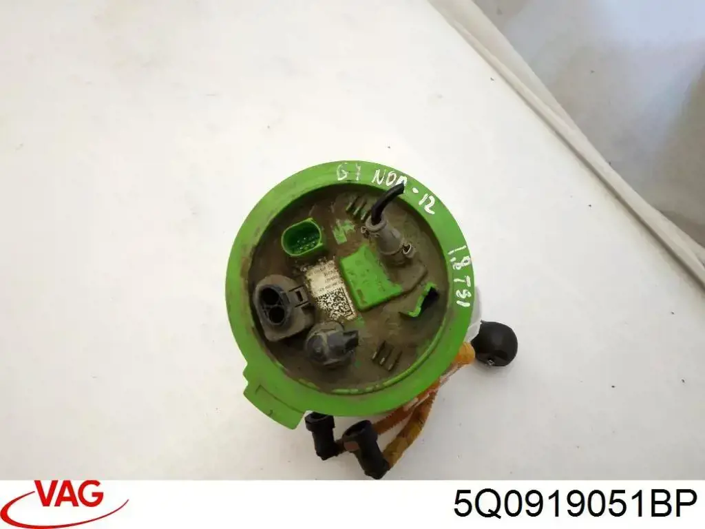 Moduł pompy paliwowej z czujnikiem poziomu paliwa VAG 5Q0919087AH cena, od 134,10 USD