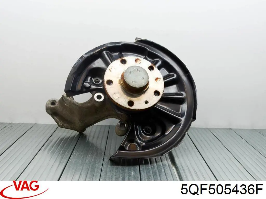 Czop (zwrotnica) tylny prawy VAG 5QF505436F cena, od 142,77 USD