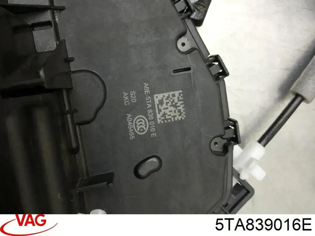 5TA839016E VAG Zamek drzwi tylnych prawych