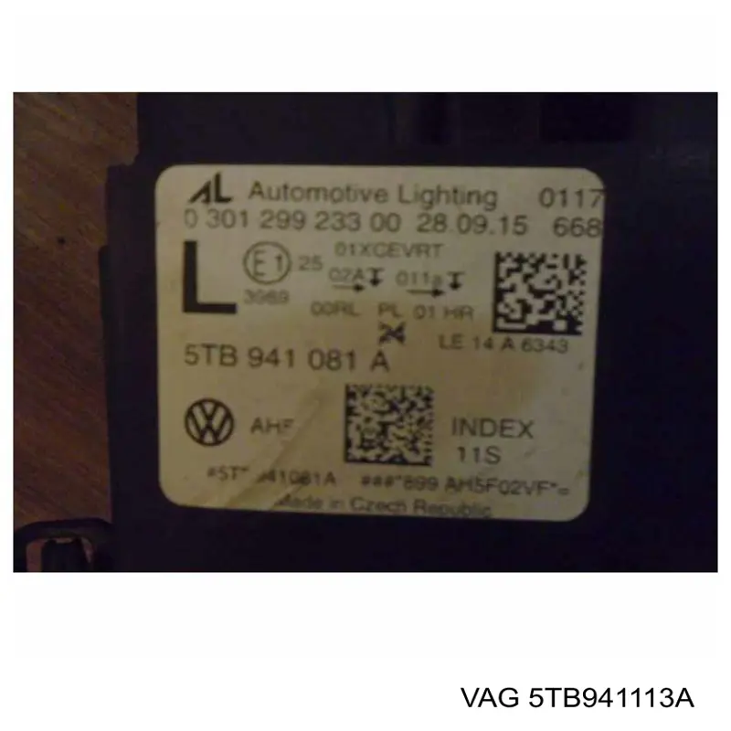 5TB941113A VAG Reflektor lewy