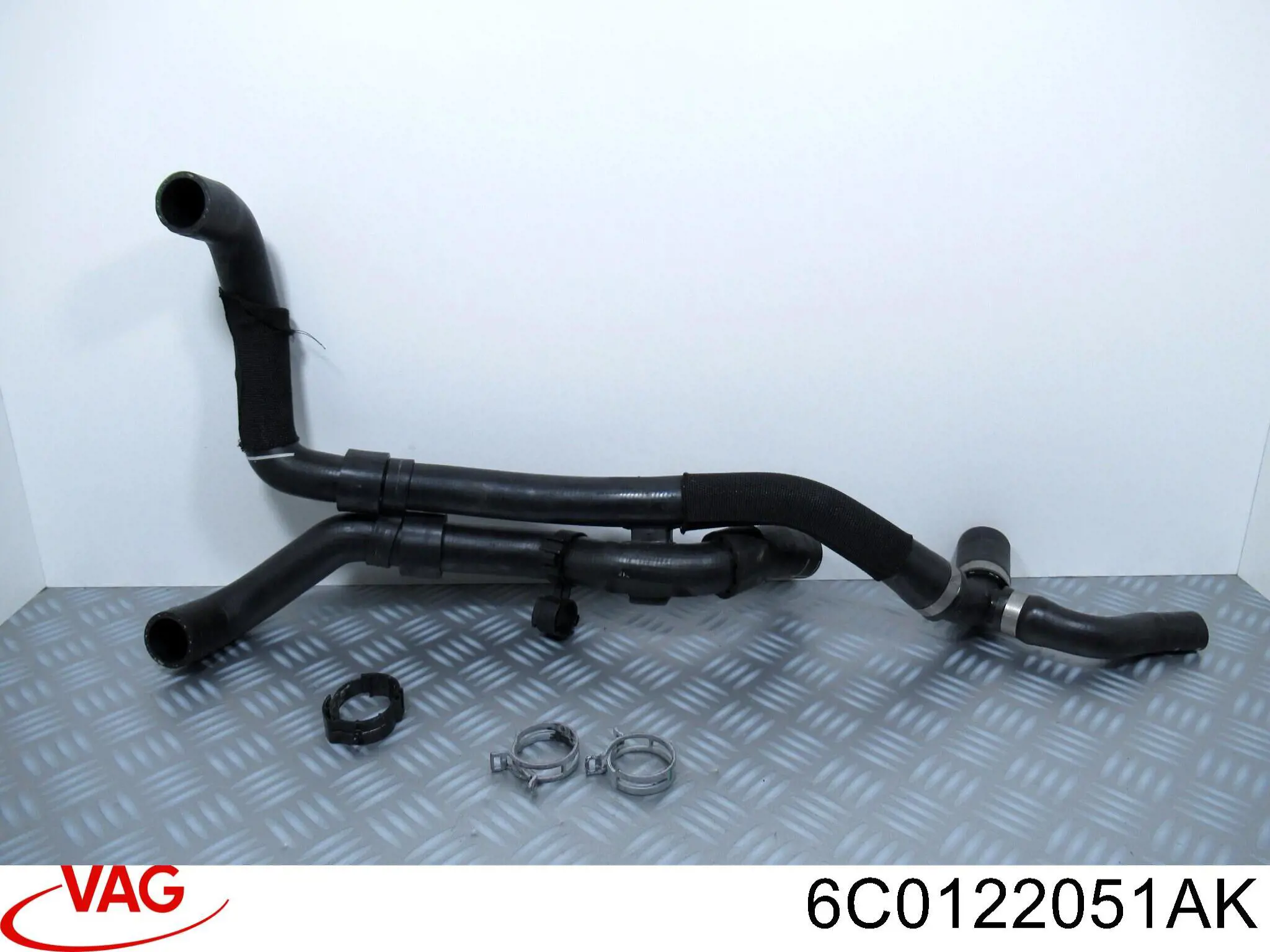 Przewód (króciec) chłodnicy górny VAG 6C0122051AK cena, od 136,87 USD