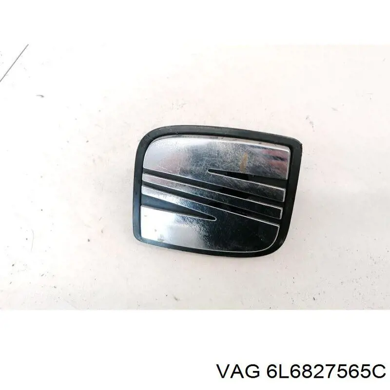 6L6827565C VAG Zawias drzwi tylnych (bagażnika 3/5)