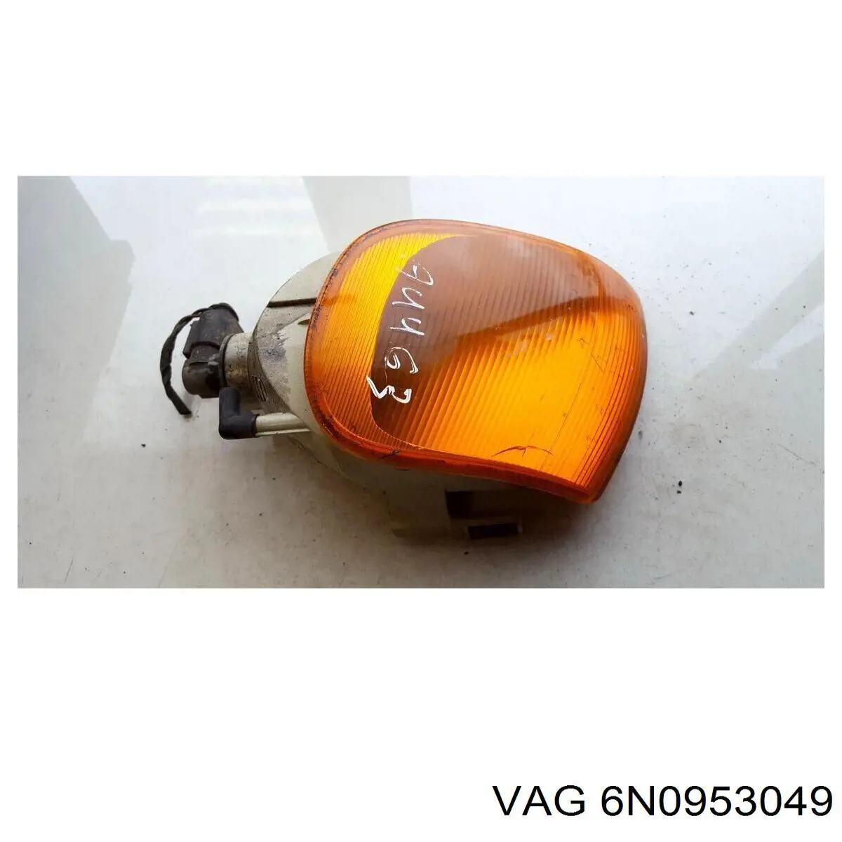 6N0953049 VAG Kierunkowskaz lewy