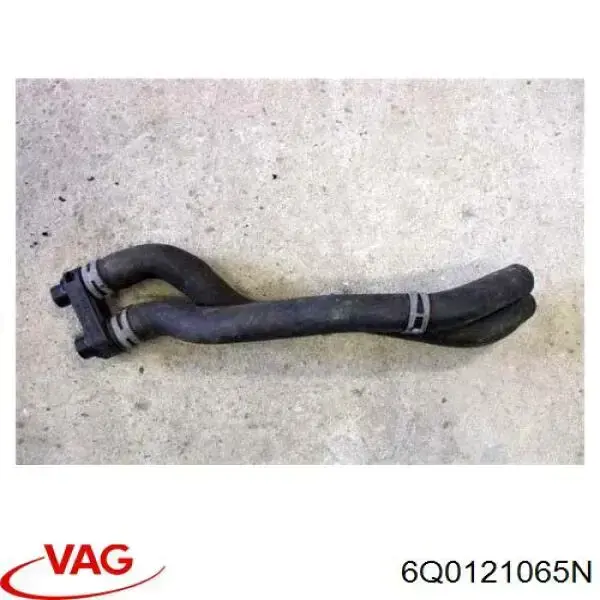 Do koszyka 6Q0121065G VAG Wąż złączny ogrzewania kabiny w komorze silnika