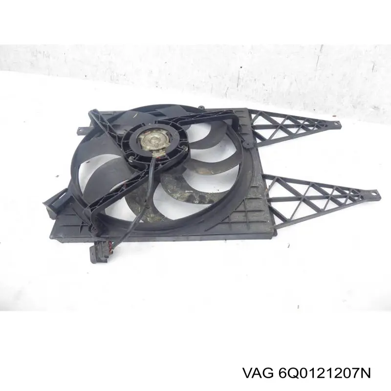Dyfuzor chłodnicy klimatyzacji VAG 6Q0121207N cena, od 62,99 USD