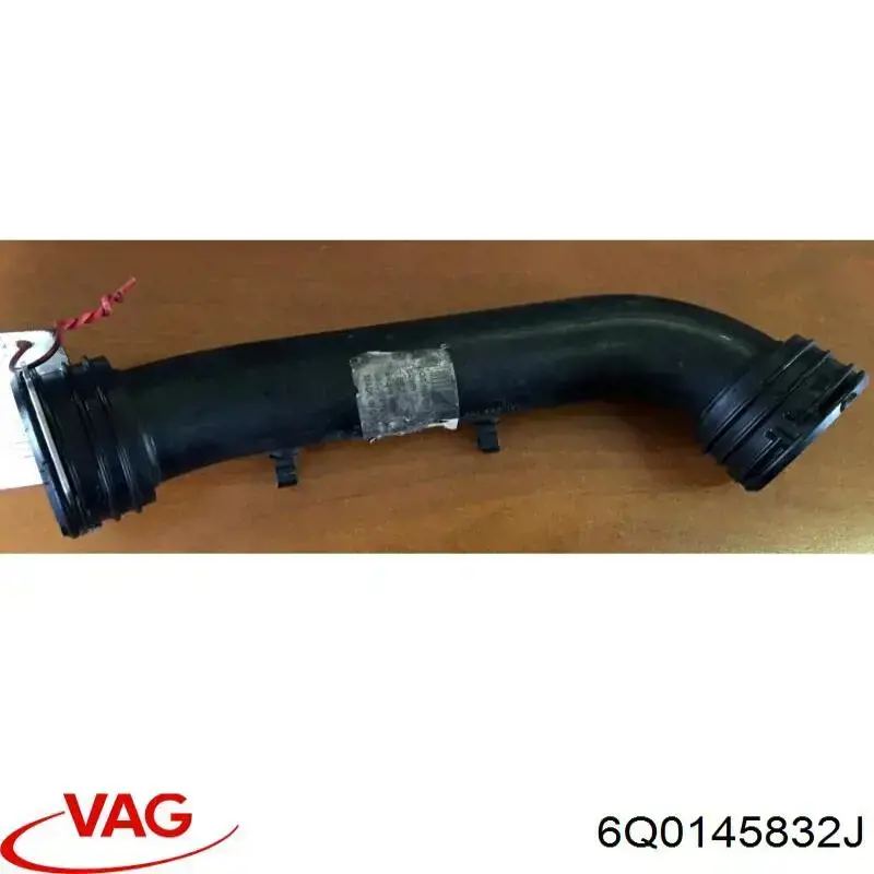 6Q0145832J VAG Przewód (króciec) intercoolera