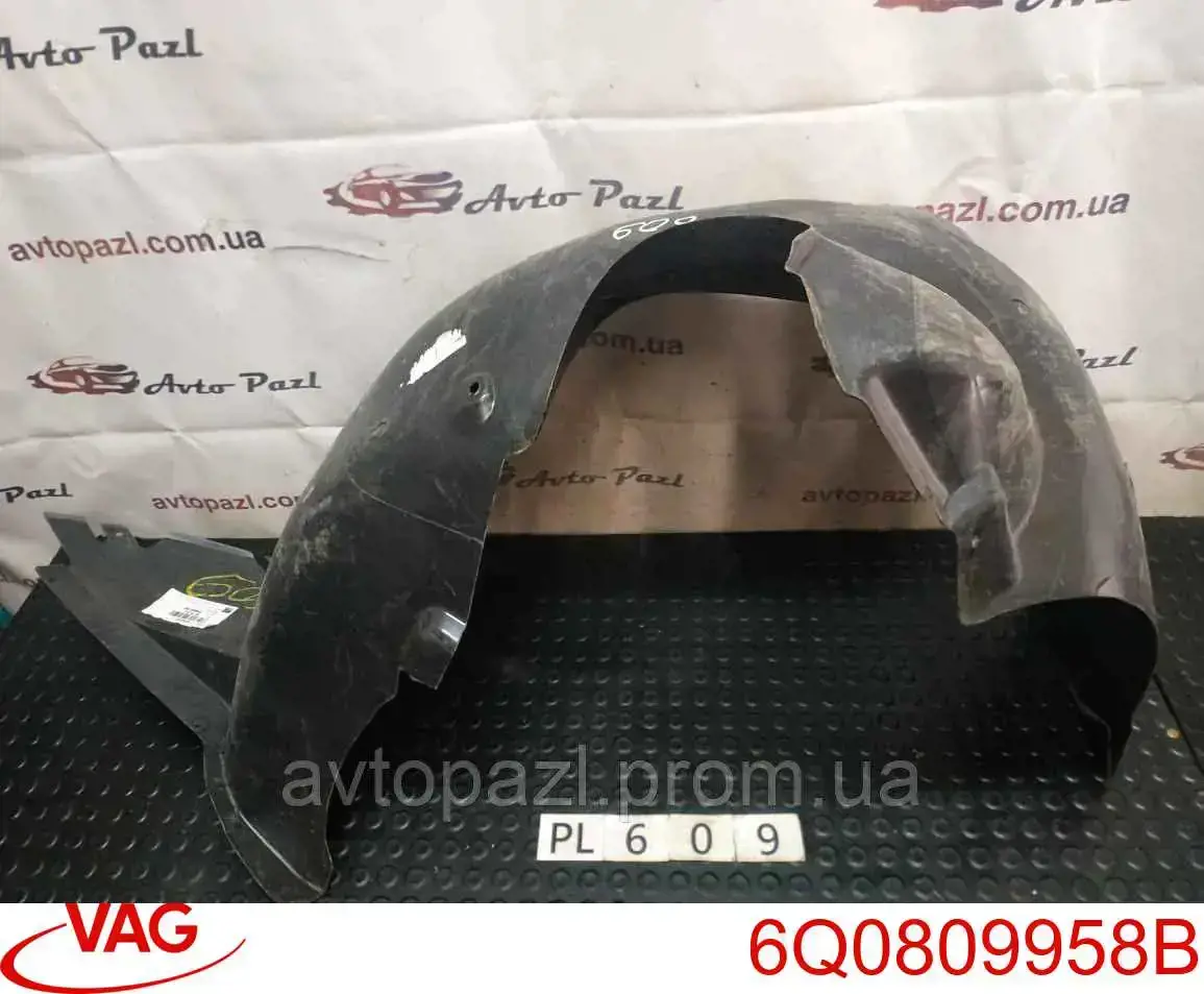 Nadkole błotnika przedniego prawe VAG 6Q0809958B cena, od 19,44 USD