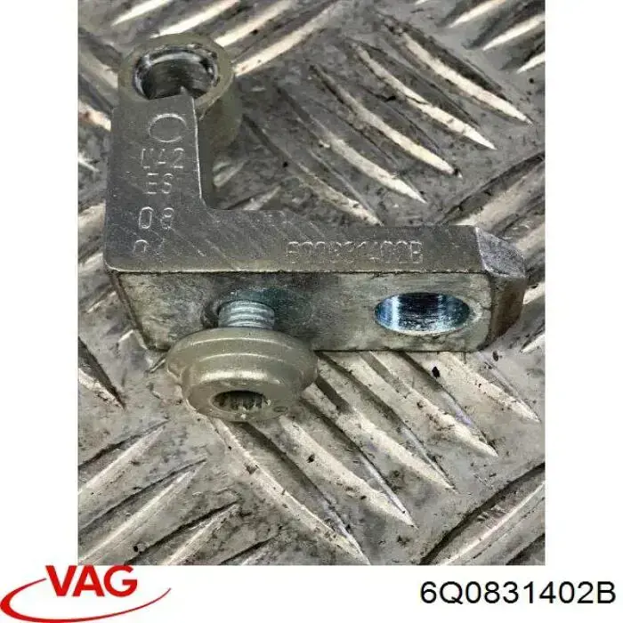 Do koszyka 6Q0831402B VAG Zawias drzwi przednich prawych