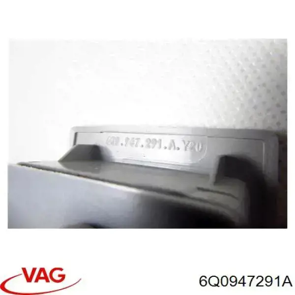Lampka oświetlenia kabiny tylna VAG 6Q0947291A cena, od 45,97 USD